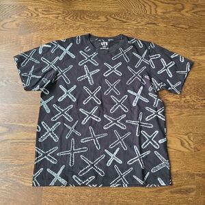 Kaws x Uniqlo Black X Patterned Men’s Shirt Sz.XL